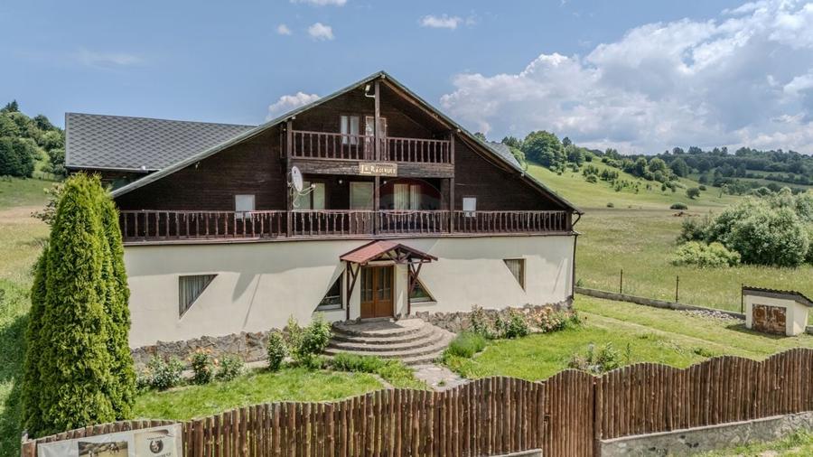 Hotel / Pensiune cu 10 camere de vanzare/Vama Buzaului - 51