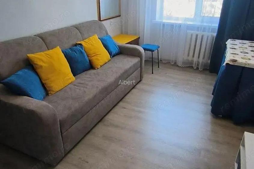 Ofer spre inchiriere garsoniera in zona unirii Ofer spre inchiriere garsoniera in zona unirii