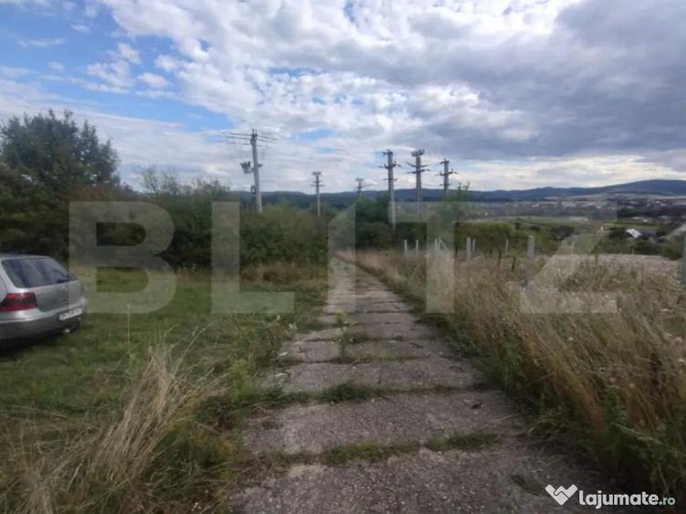 Teren extravilan in suprafata de 35 de ari, zona Beclenut, i - 3