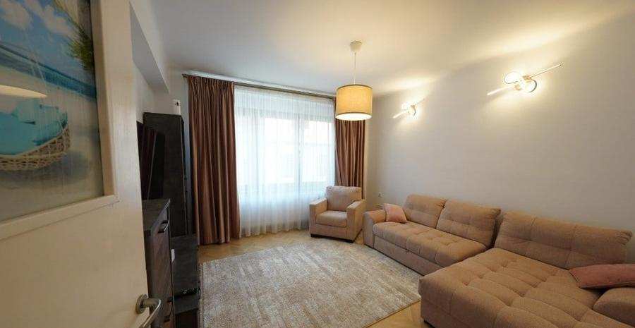 Apartament Cu 2 Camere, Centrul Orașului – La Doar Câteva Click-uri! - 1