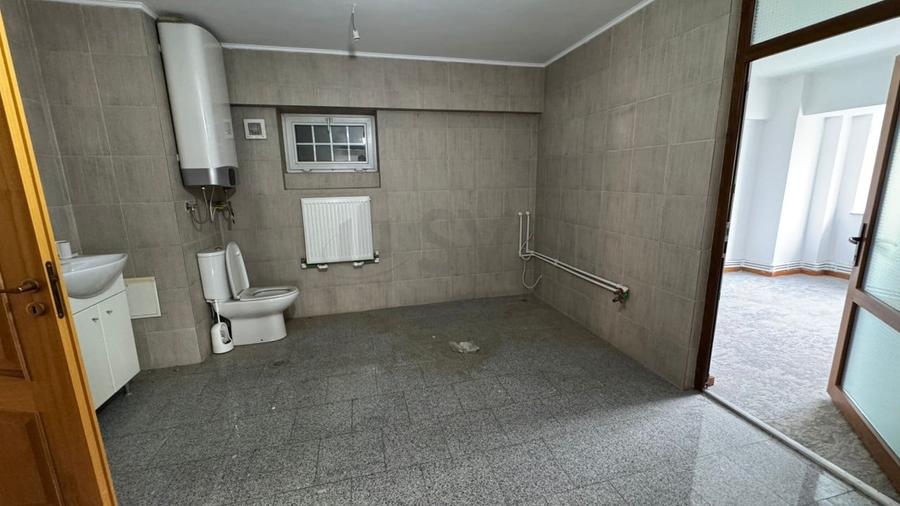 REA1025140 Apartament unic 3 camere Unirii - 14