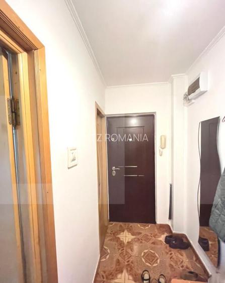 Apartament de 2 camere,etaj 3,zona Primaverii Apartament de 2 camere,etaj 3,zona Primaverii