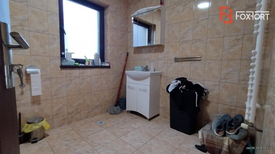 Casa 8 camere ,Sacalaz-Ideala pentru 2 familii - 12