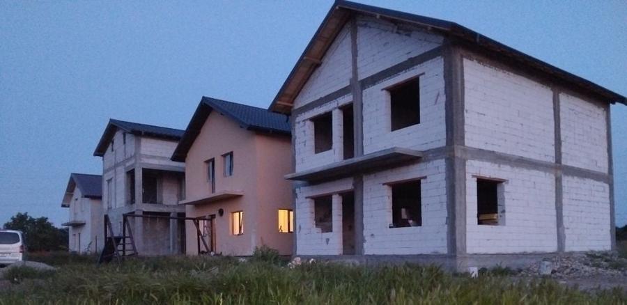 Casa de vanzare la rosu P+1E in Constanta 2026 - 6