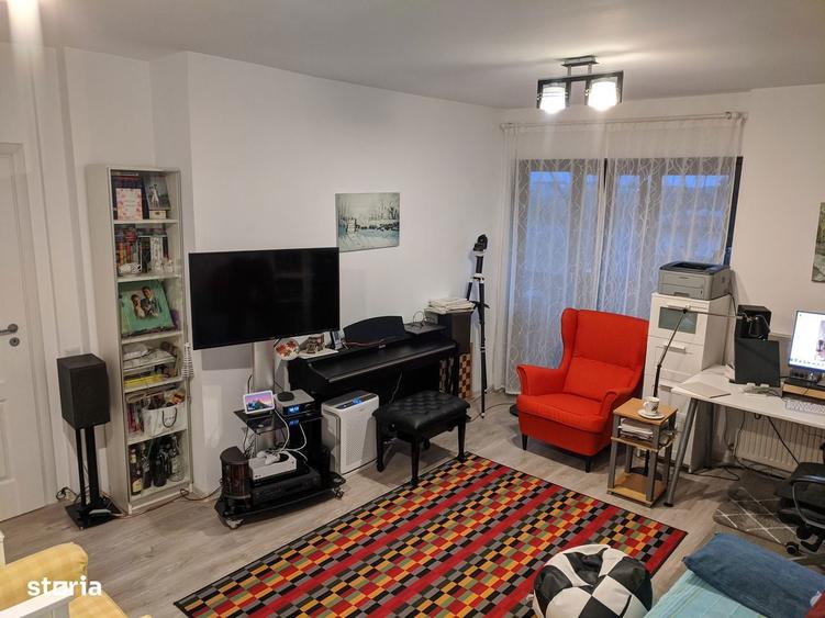 Garsoniera Spa?ioasa la Curte - 3