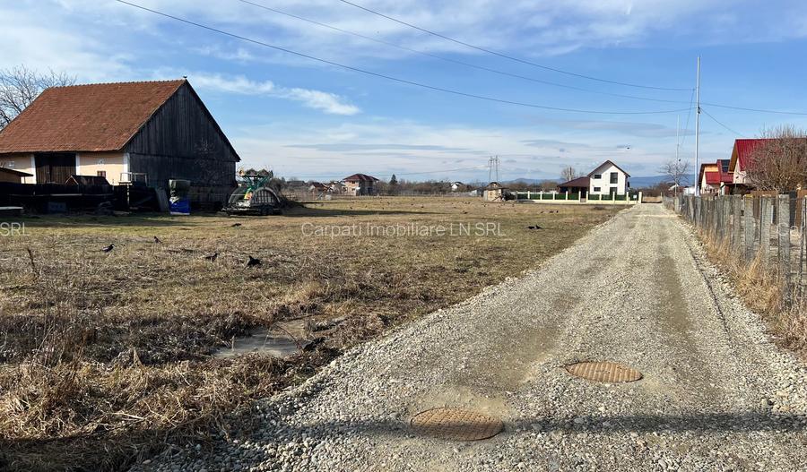 Teren Construcții intravilan de 1085 mp, în Stupini