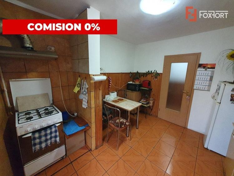 Comision 0% Apartament cu 3 camere decomandat - zona Dambovita - 8
