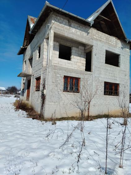 Casa si teren 1200m in cartier Caramidari - 3