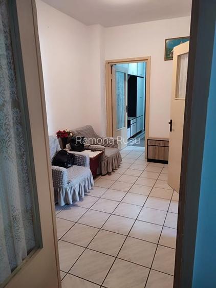 Apartament 3 camere - Zona Soarelui