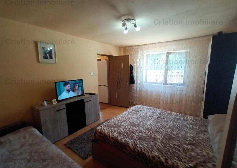 CASA NOUA 2 corpuri Teren 300 mp, zona Chercea - 23