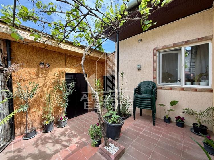 Apartament cu 2 camere si curte de vanzare in Complexul Studentesc - 14