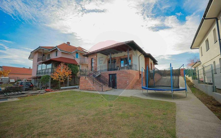 De vanzare casa cu 5 camere, in zona de dealuri, str. ... - 6