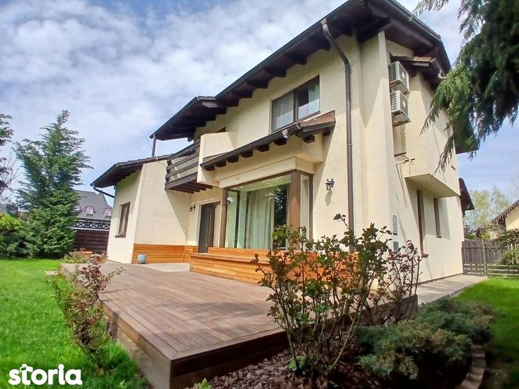 Casă cu 5 camere cu Teren 645 Mp în Corbeanca