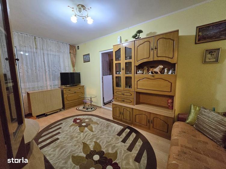 2 camere, Micro 40, etaj 2, mobilat si utilat - 4