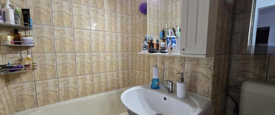 Apartament cu 3 camere, 53 mp, zona Malu Ro?u - 13