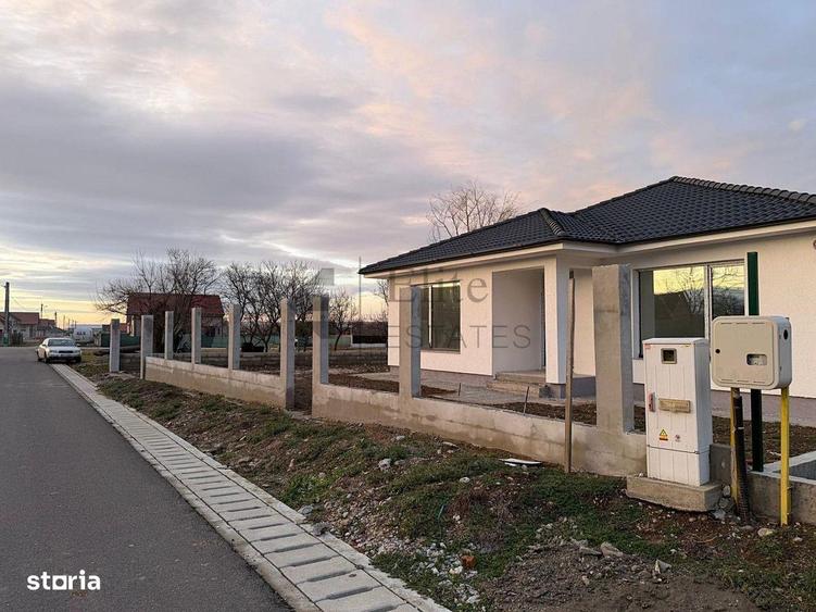 Casa noua cu 4 camere la 6 km de Oradea - 1