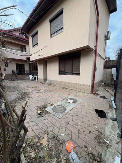 Inchiriez casa 5 camere+ mansarda si curte (200mp) - 4