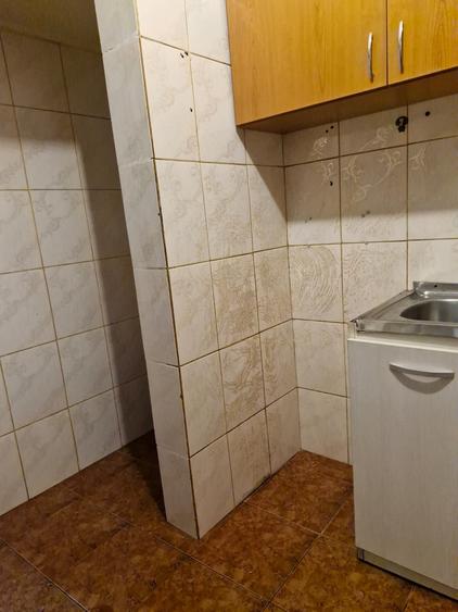 Garsoniera 21 mp - zona CET - 32.000 euro negociabil (Cod E8) - 3
