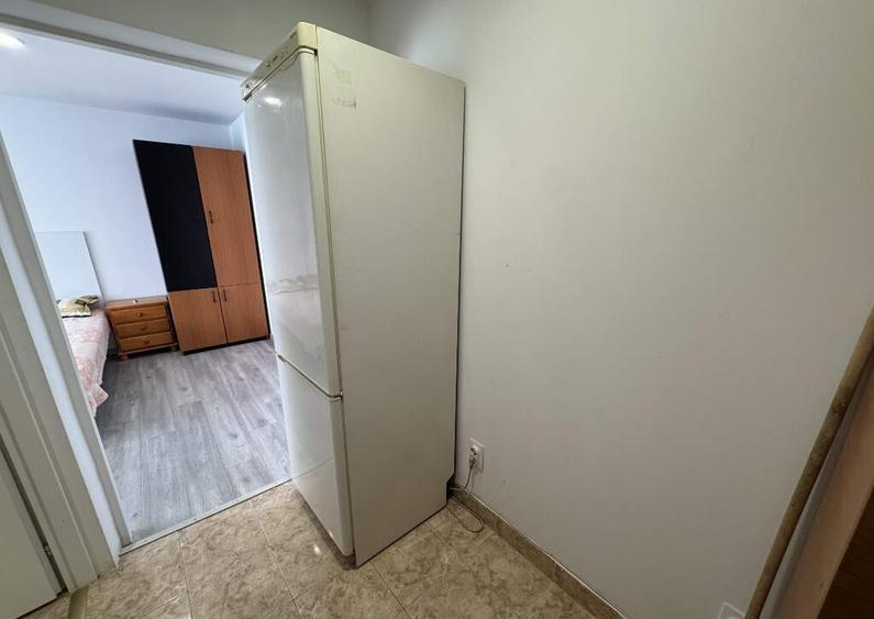 1 cam, etaj 1, 27 mp, renovata, C.T. proprie, mobilata,utilata, Cuza V - 7