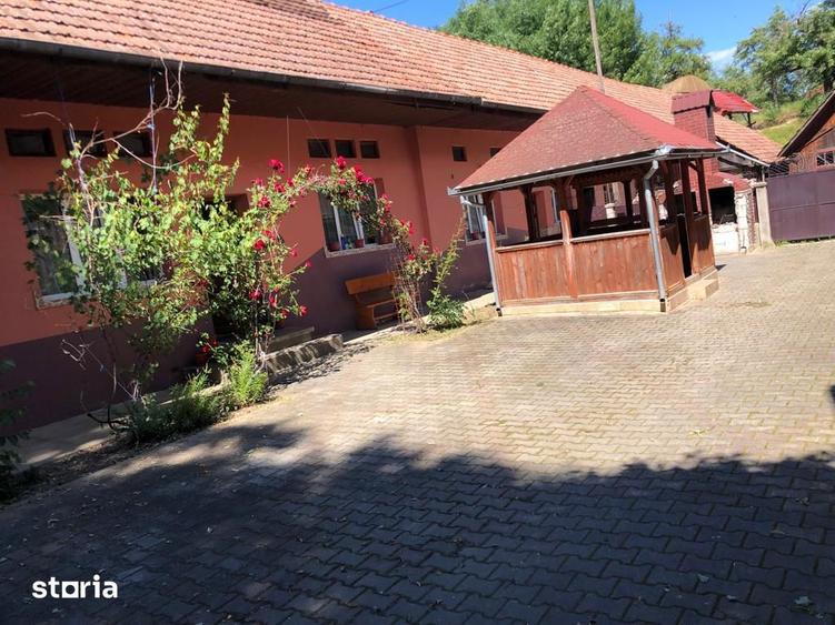 Casa cu pivni?a, mansarda ?i garaj in zona rurala - 4