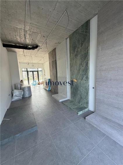 Spatiu comercial cu 3 locuri de parcare in complexul Smarald - 15
