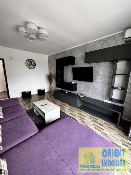De vanzare apartament 2 camere, decomandat in Mamaia Nord, mobilat - 1