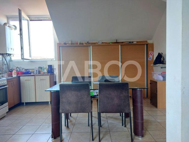 Apartament decomandat 3 camere zona centrala Cisnadie de vanzare - 3