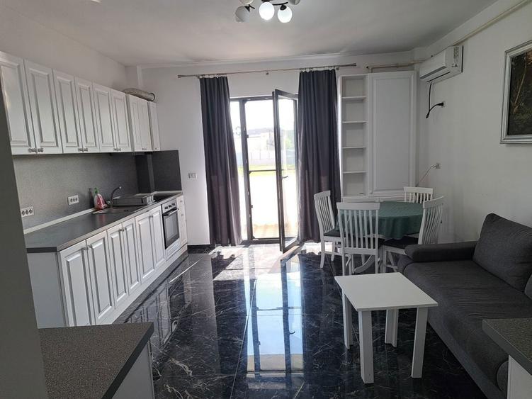 Inchiriez apartament 3 camere , loc de parcare inclus , in zona AFI - 3