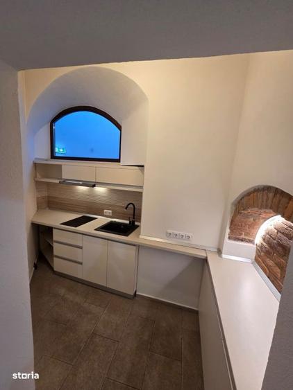 inchiriere - Spatiu de birouri situata in Piata din CENTRUL VECHI - 3