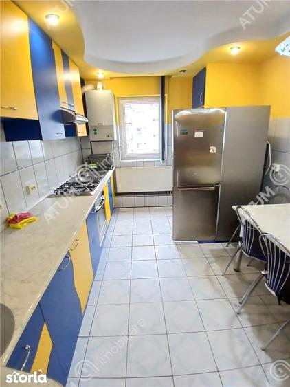 Apartament 3 camere decomandate in zona Strand din Sibiu - 1