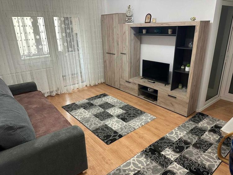 Inchiriere apartament Craiovita Noua - 1