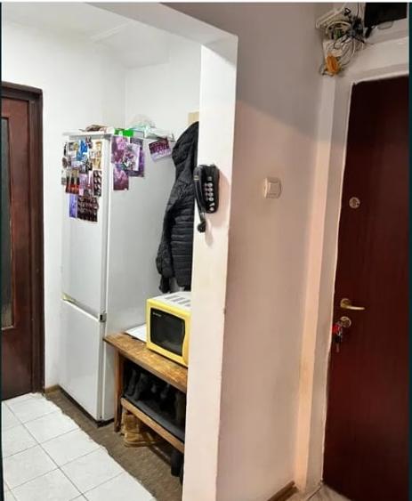 Pantelimon, Piata Delfinului,et 2/ 10 ,decomandat,amenajat,mobilat,Liber. - 6