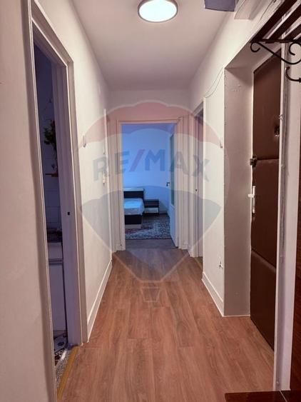 Apartament cu 3 camere de închiriat - 3