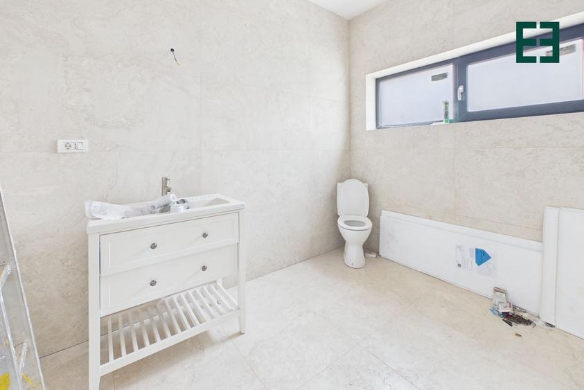 Casă individuală cu 4 camere cu Teren 300 Mp în Tisa Nouă