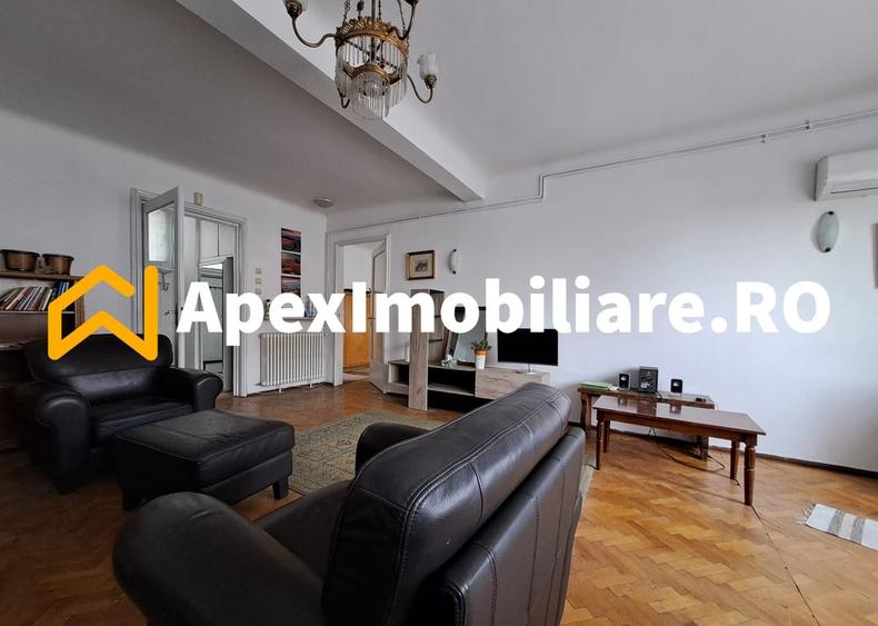 Apartament cu 2 camere semidecomandat, mobilat în Armeneasca