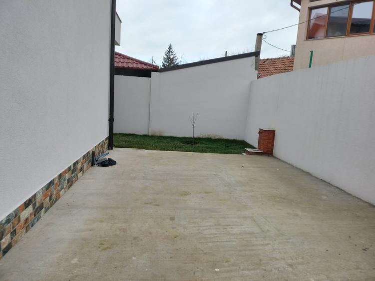 Vila P+1+M - 4 camere - zona Bratianu/Lidl - 375.000 euro (Cod E11) - 4