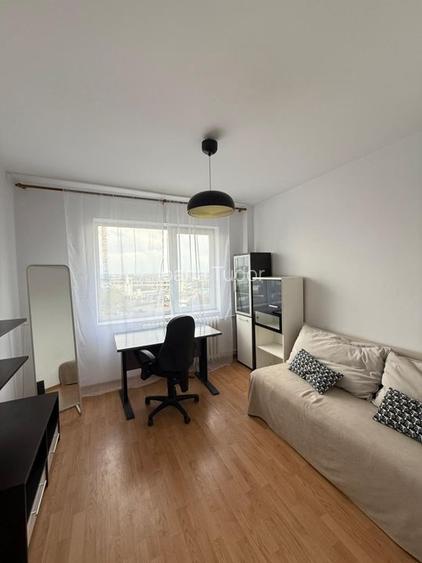 De vânzare 4 camere, spațios, 2 băi, 2 balcoane, lângă Mega Mall