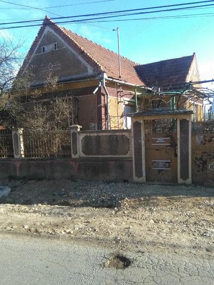 Casa ?i teren de vanzare - 4