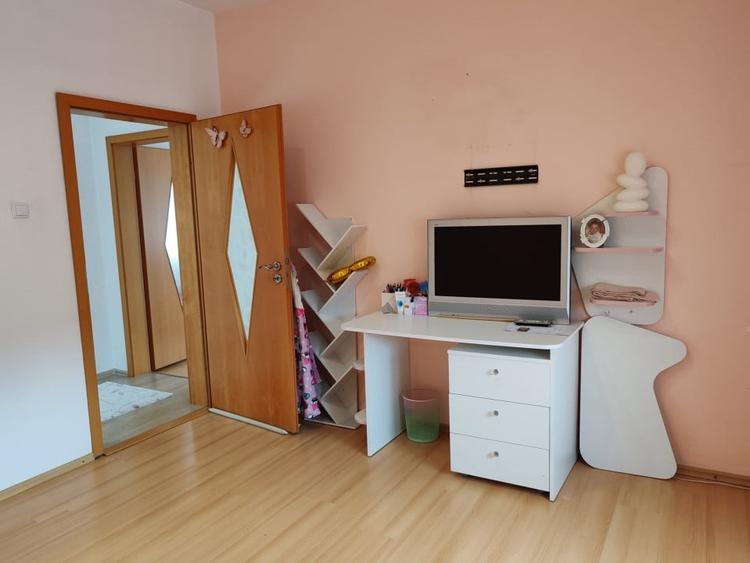 Casa 7 camere, 4 grupuri sanitare, curte si gradina - 12