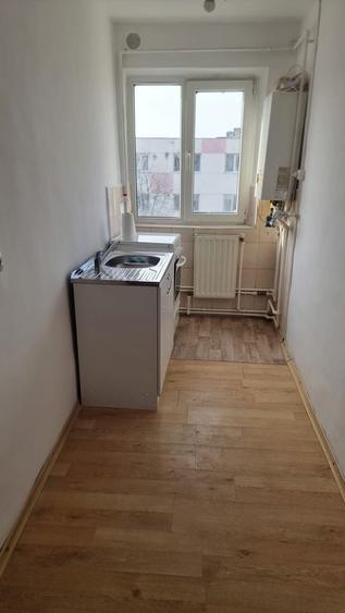 Apartament 43 mp cu 2 camere nedecomandat cu balcon proprietar etaj 4 - 1