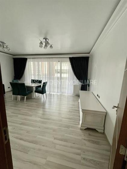 Apartament spatios, 3 camere, Tractorul ,Brasov
