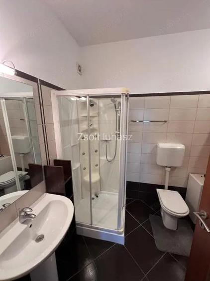 Casa de inchiriat cu sauna si piscina in complexul Gradinile Soarelui