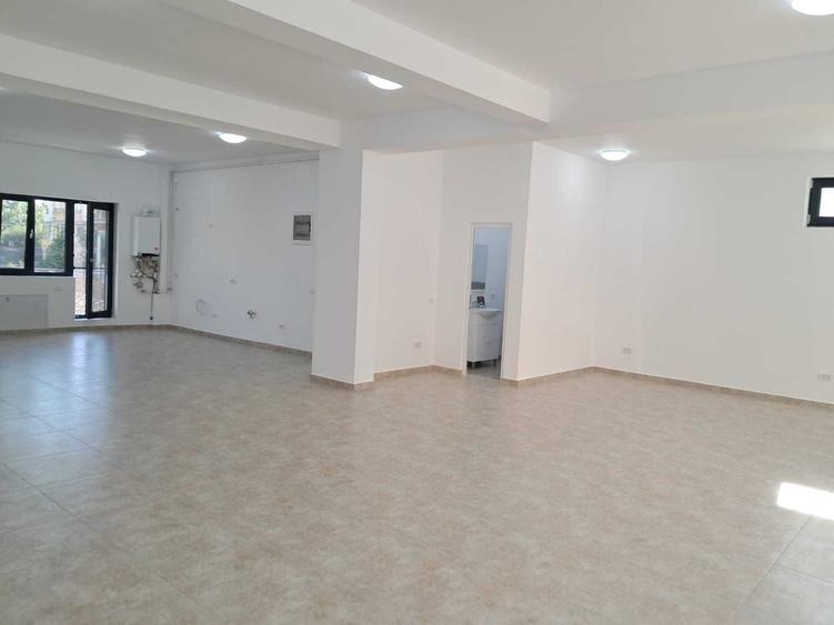 Spațiu comercial, de 200 mp, în Exterior Vest
