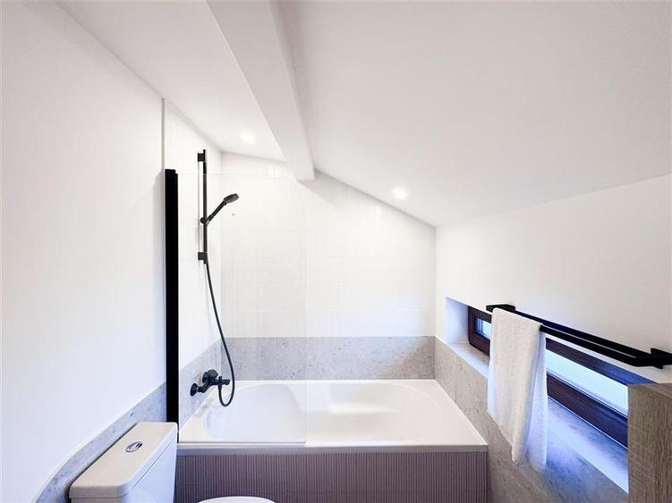 Apartament de inchiriat 5 camere Charles de Gaulle - 39