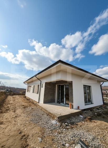 Casa pe un nivel 105 mp cu pod inalt mansardabil de 70mp, teren 500mp, Chinteni - 1