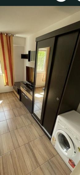 Garsoniera - Tractorul- langa Coresi Mall - 1