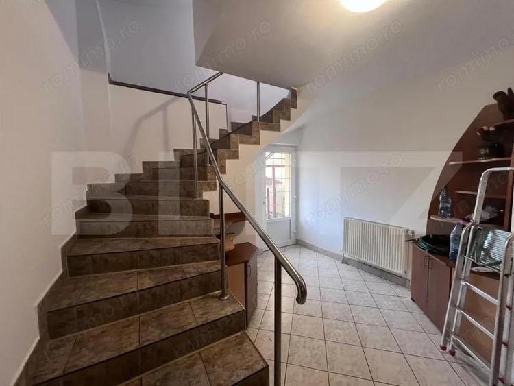 Casa de inchiriat, 7 camere, 230 mp + 415 mp teren, garaj - Gruia - 19