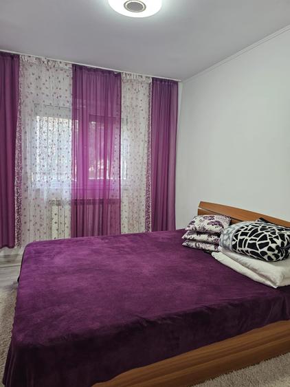 3 CAMERE - INEL I - 6