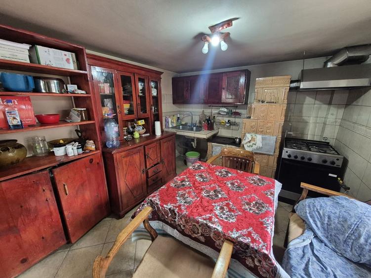 Vila 4 camere + teren 818 mp central Provita de Sus (lângă școală) - 11