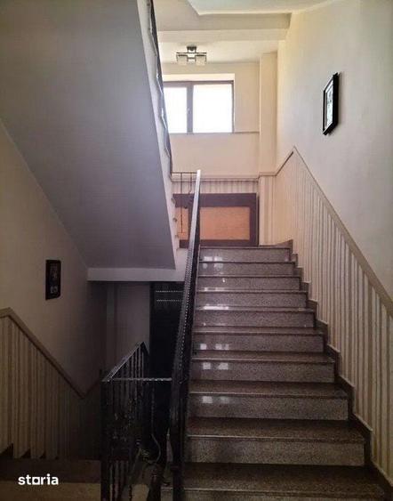Spațiu comercial, de 807 mp, în Halta Traian